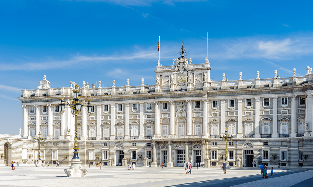 7-Day Spain & Portugal Loop Tour: Barcelona, Valencia, Granada, Sevilla, Lisbon, Toledo, Madrid, Zaragoza, Mediterranean Sea