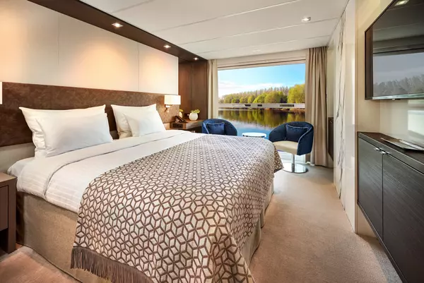 洛杉矶、纽约、西雅图、华盛顿、巴黎+5