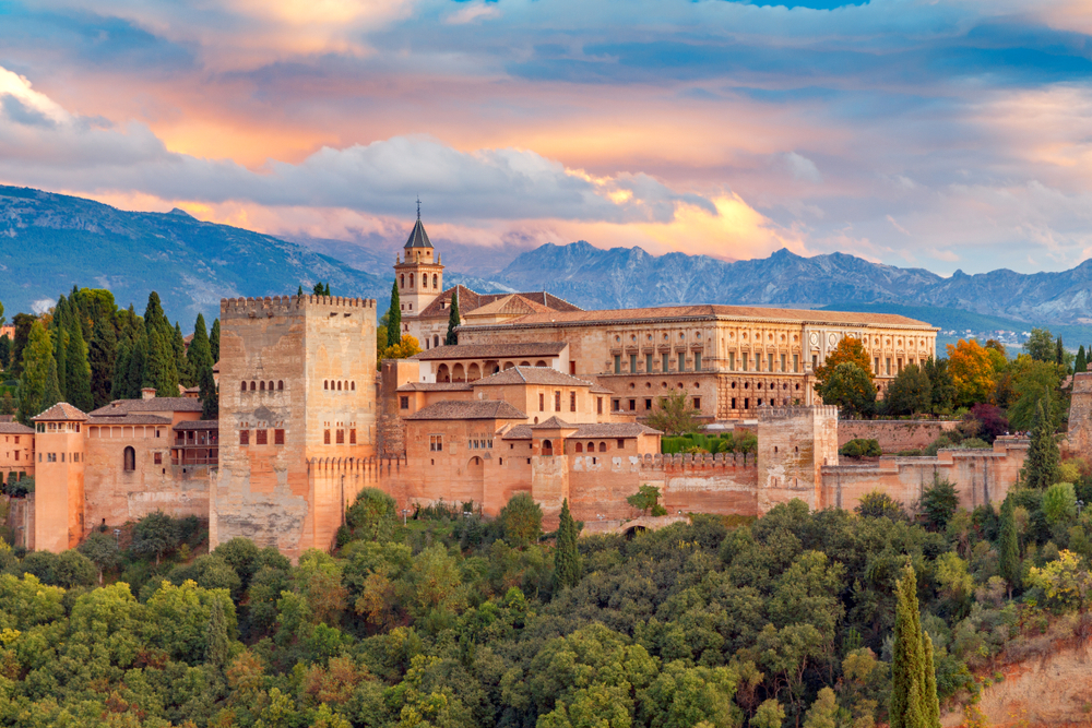 7-Day Spain & Portugal Loop Tour: Barcelona, Valencia, Granada, Sevilla, Lisbon, Toledo, Madrid, Zaragoza, Mediterranean Sea